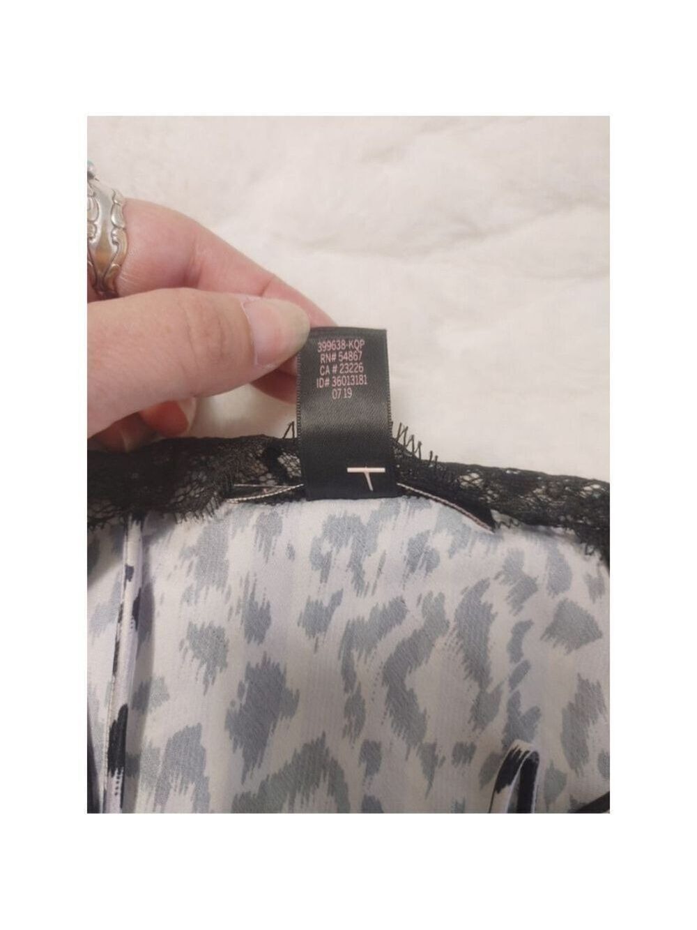 Women's Victoria's Secret Cami/Short Set Size S Light Purple, White & Black - Picture 10 of 12